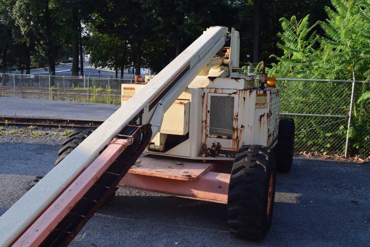 JLG 60 HA MAX PLATFORM HEIGHT 60, 500 LBS. CAPACITY MAN LIFT (DELAYED REMOVAL) - MISCELLANEOUS