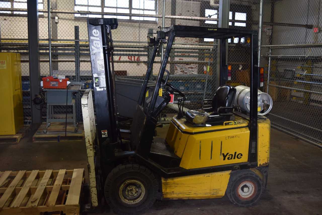 YALE GLP030BFNUAE084 2600 LBS. CAPACITY 8367.9 HOURS FORKLIFT (DELAYED REMOVAL) - MISCELLANEOUS
