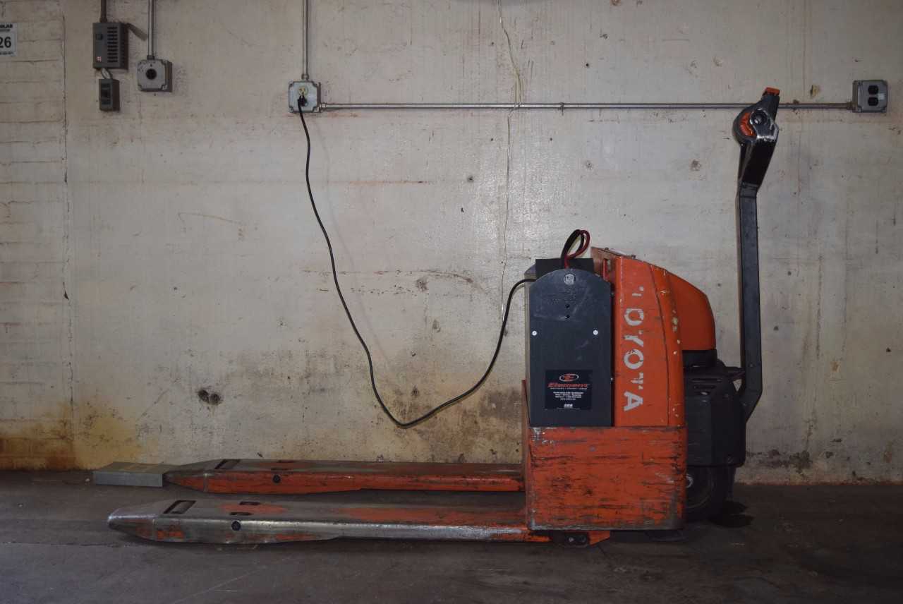 TOYOTA 6HBW20 4000 LBS. CAPACITY ELECTRIC PALLET JACK (DELAYED REMOVAL) - MISCELLANEOUS
