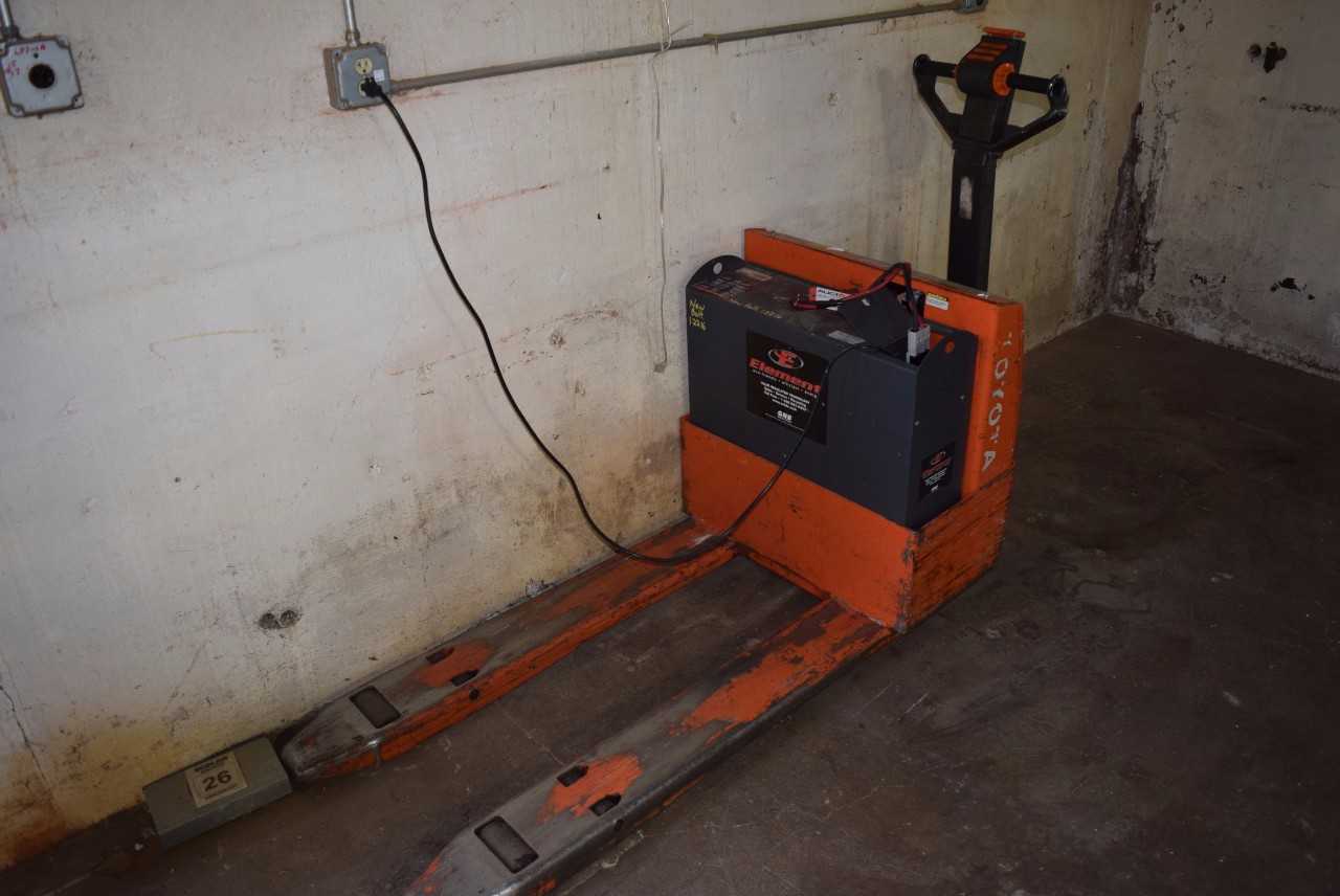 TOYOTA 6HBW20 4000 LBS. CAPACITY ELECTRIC PALLET JACK (DELAYED REMOVAL) - MISCELLANEOUS