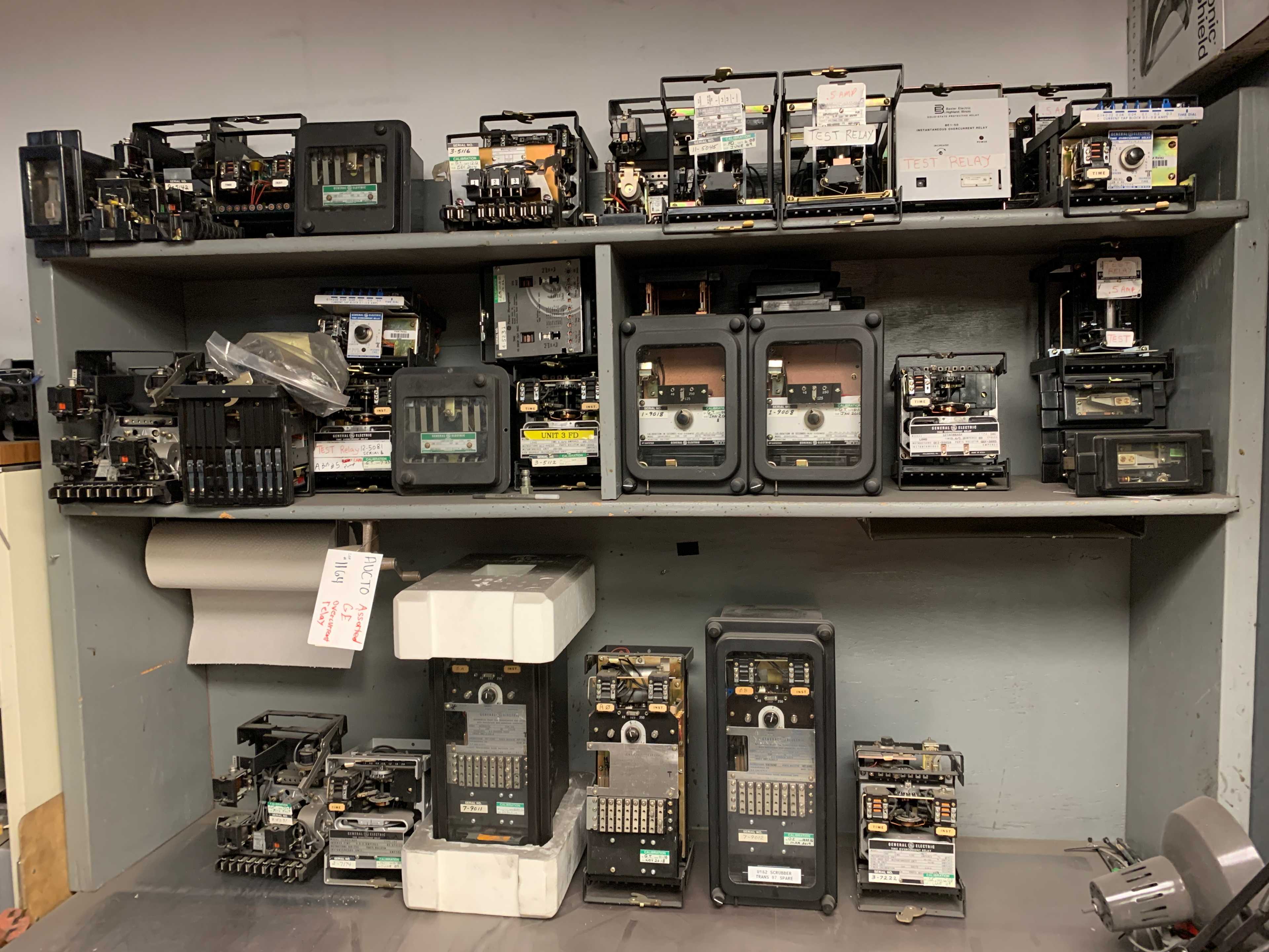 LOT OF RELAYS - ELECTRICAL COMPONENTS