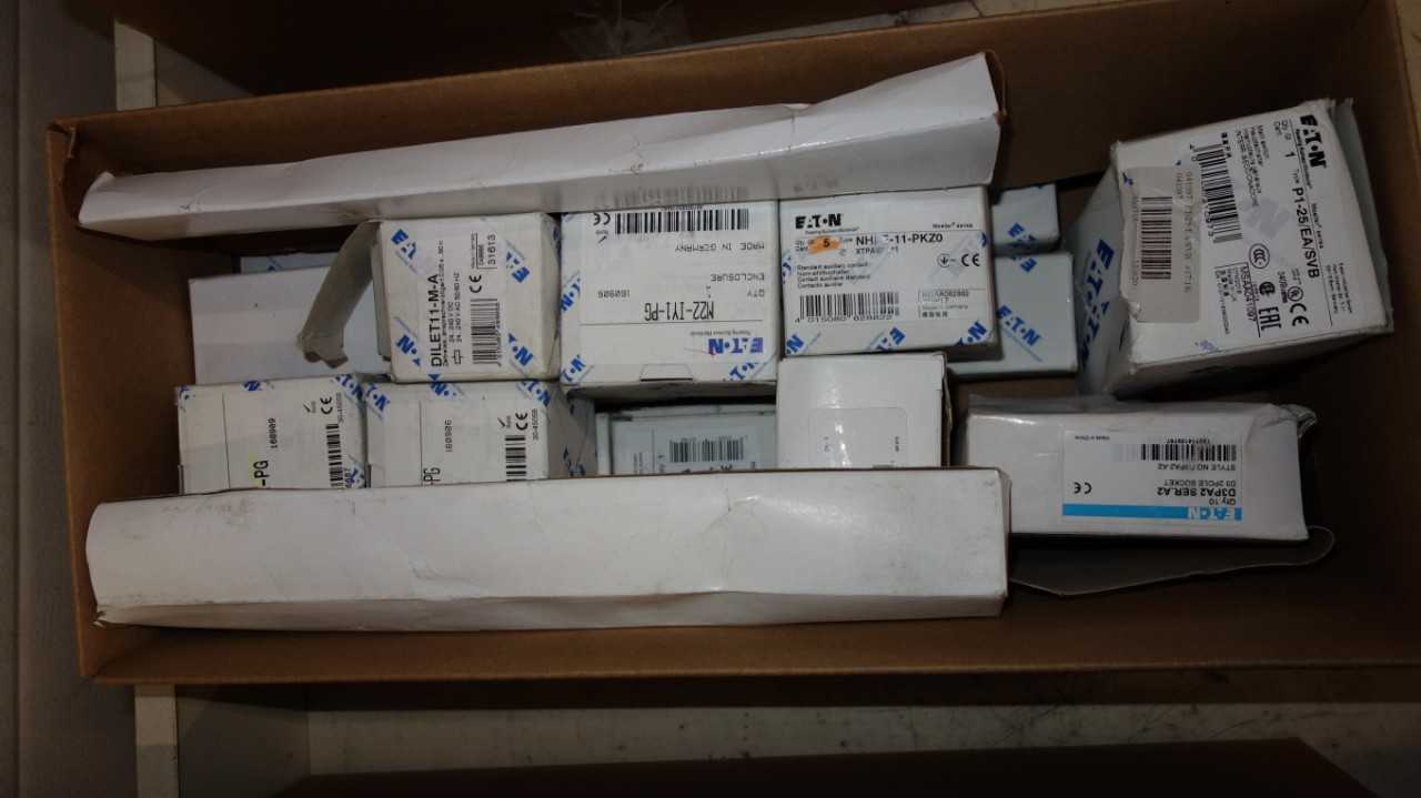 1 BOX OF EATON / CUTLER HAMMER ELECTRICAL - ELECTRICAL COMPONENTS