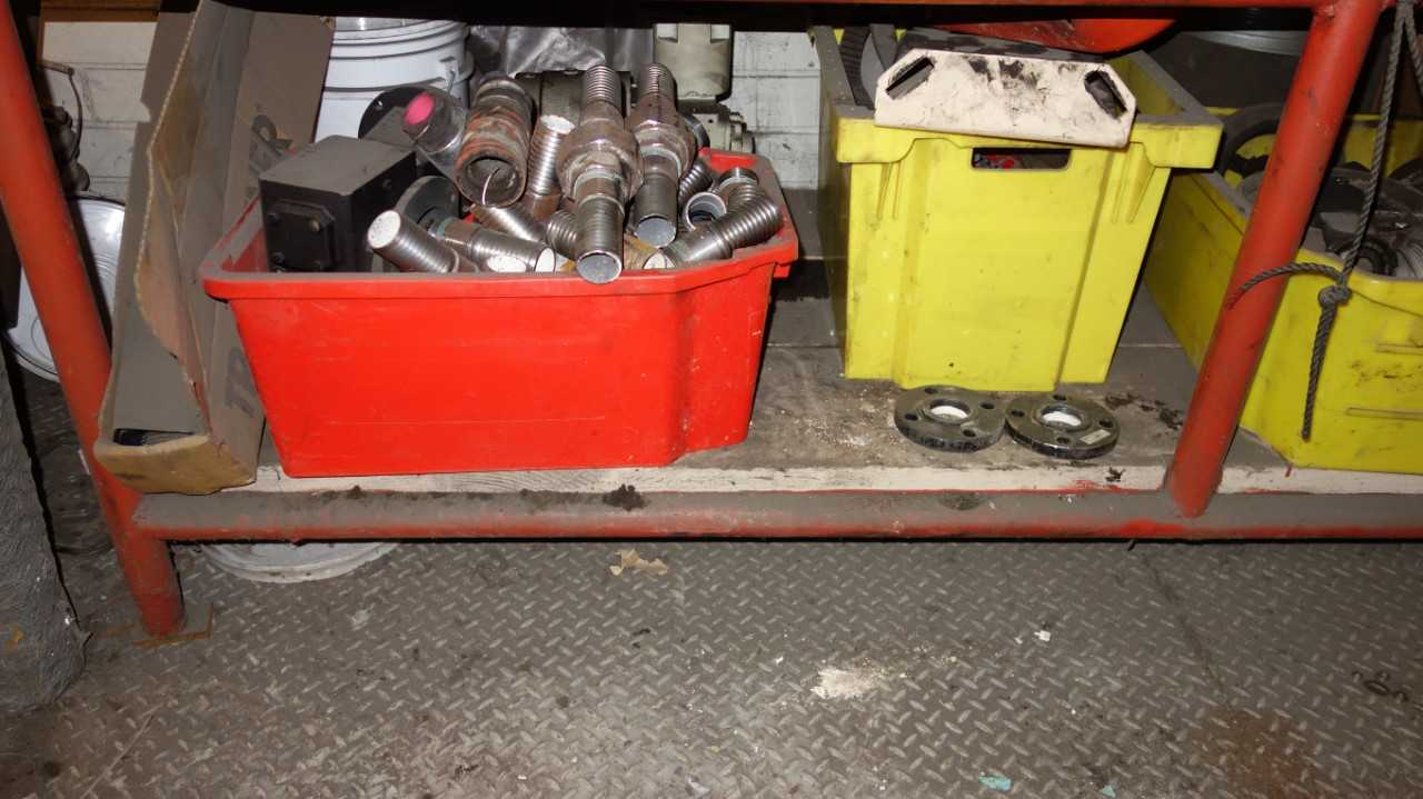 CONTENTS OF 2 SHELF COLUMNS, ASSORTED POWER TRANSMISSION - POWER TRANSMISSION