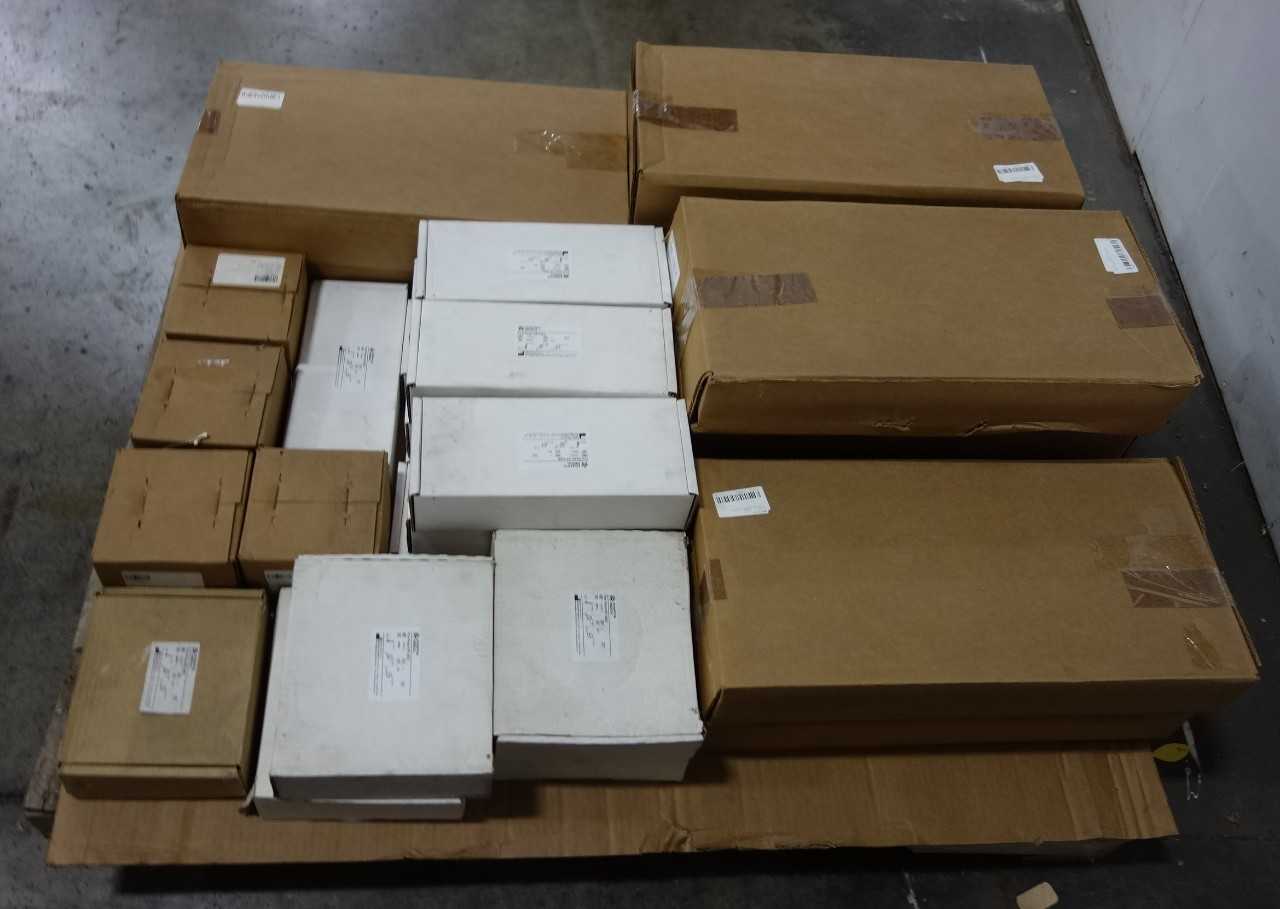 LOT OF ASSORTED ELECTRICAL MEDICAL EQUIPMENT - ELECTRICAL COMPONENTS