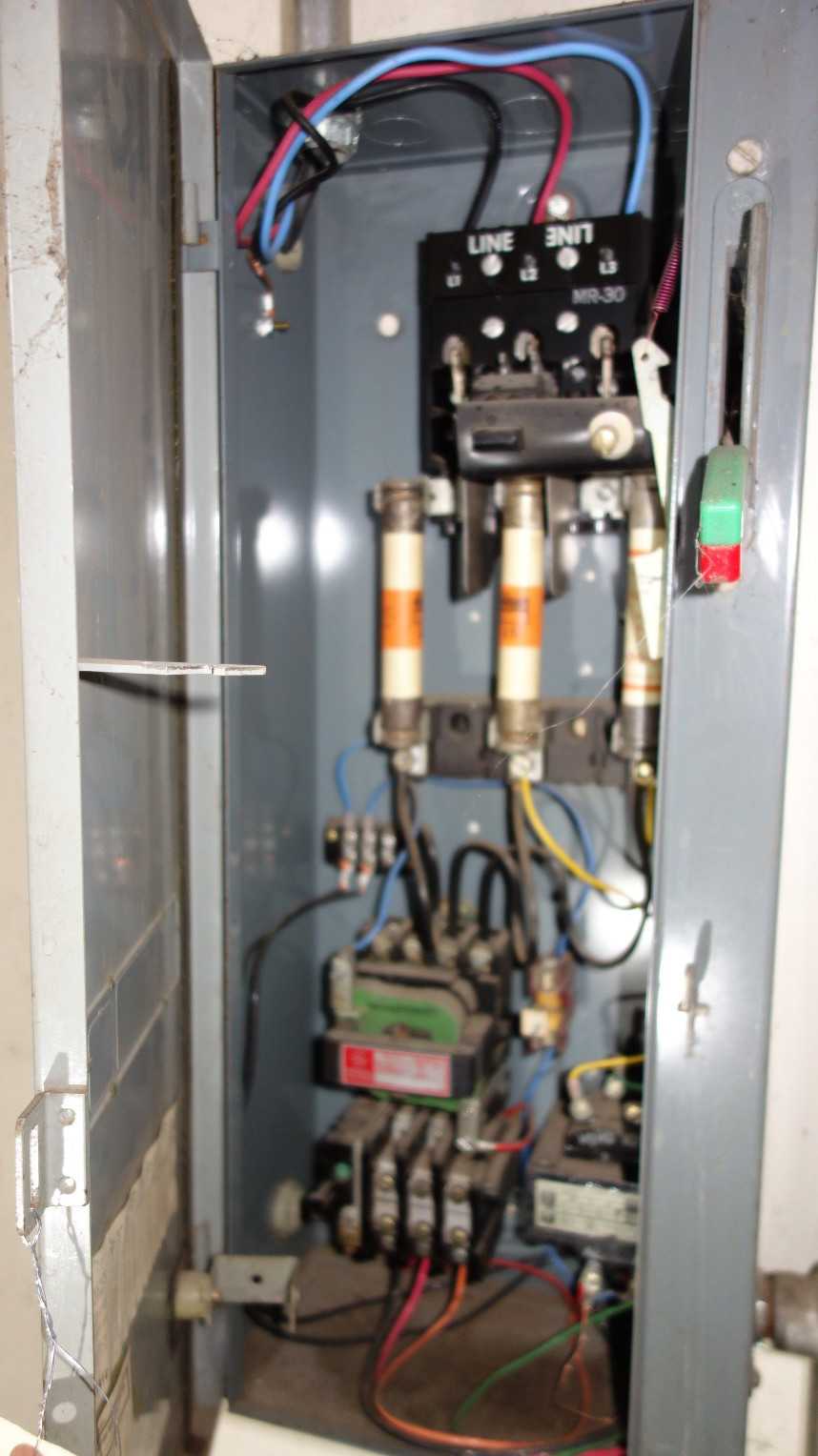 GE CR208B100BAA SIZE 0 FUSED COMBINATION STARTER DISCONNECT - MOTOR STARTERS