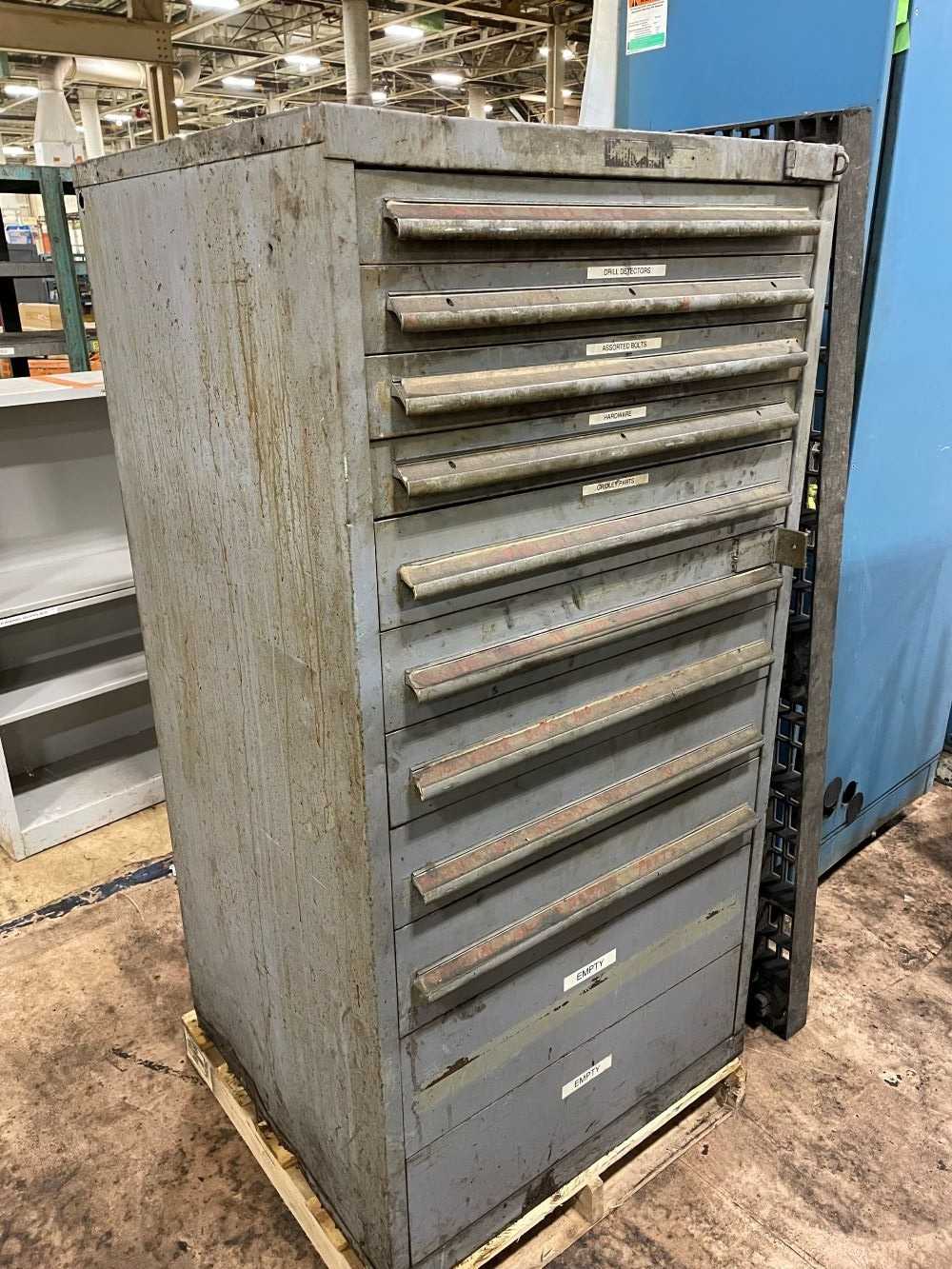 Cabinet - TOOL STORAGE