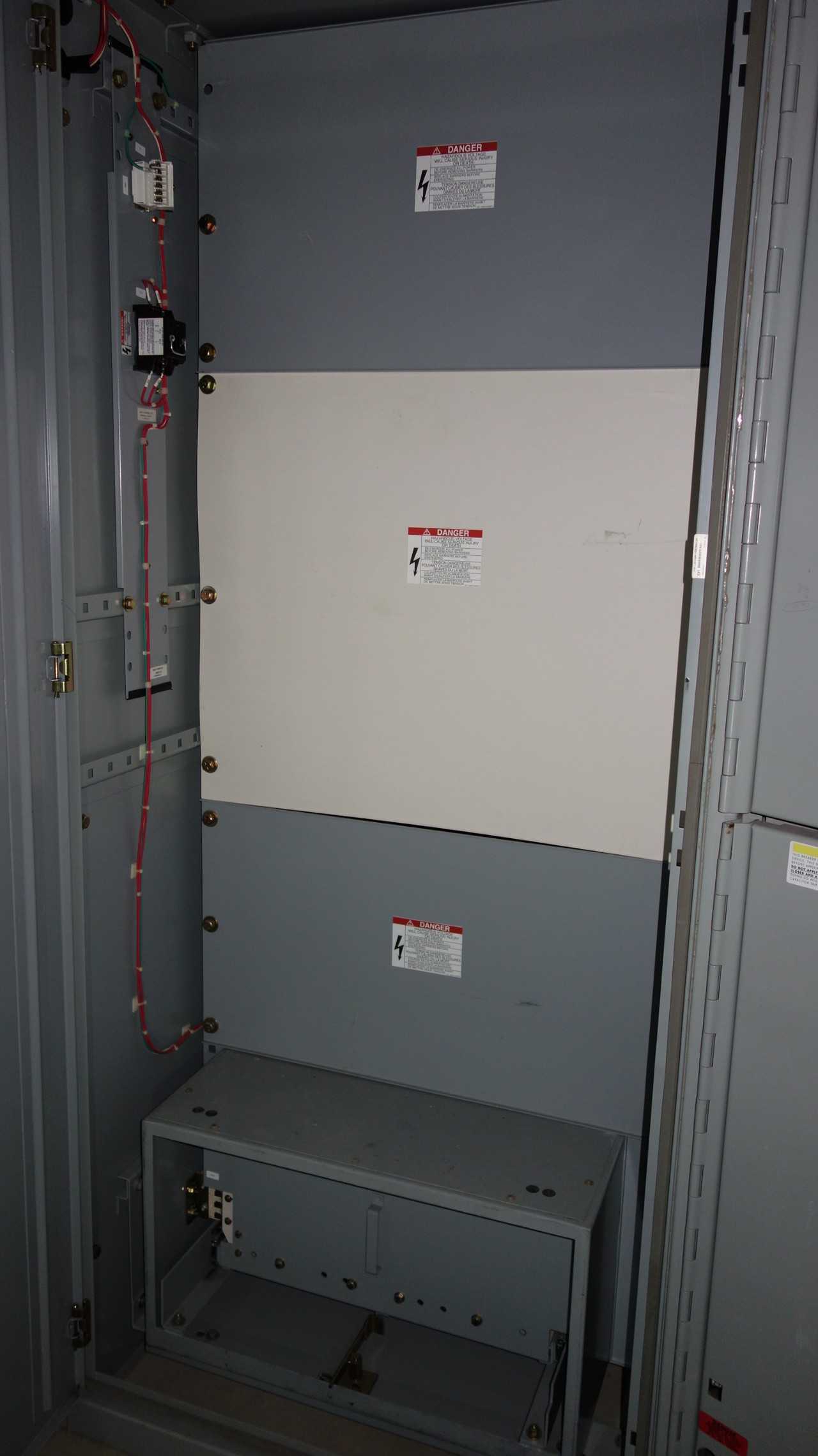 2X SECTIONS GE POWER VAC SWITCHGEAR PANELS - AUTOMATION & CONTROLS