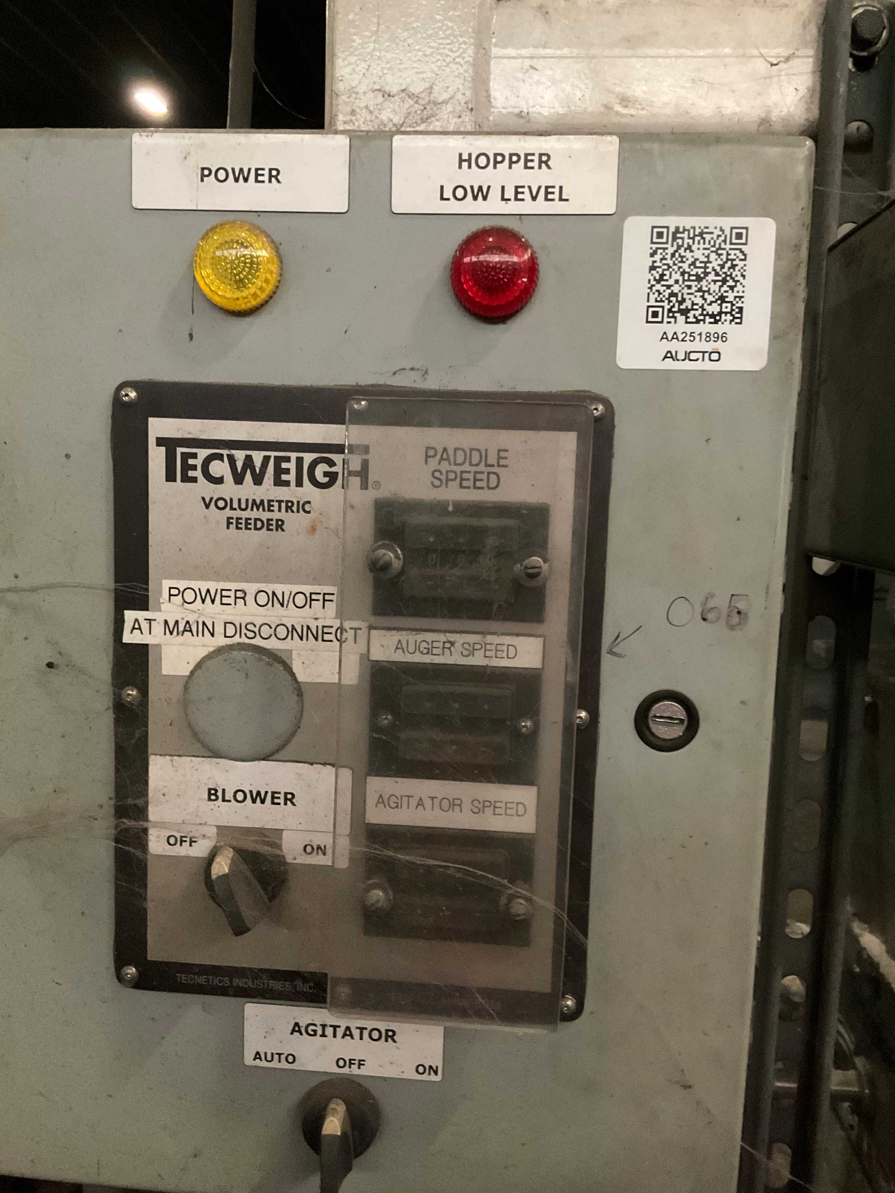 TECWEIGH CR5 VOLUMETRIC FEEDER - VOLUMETRIC FEEDER