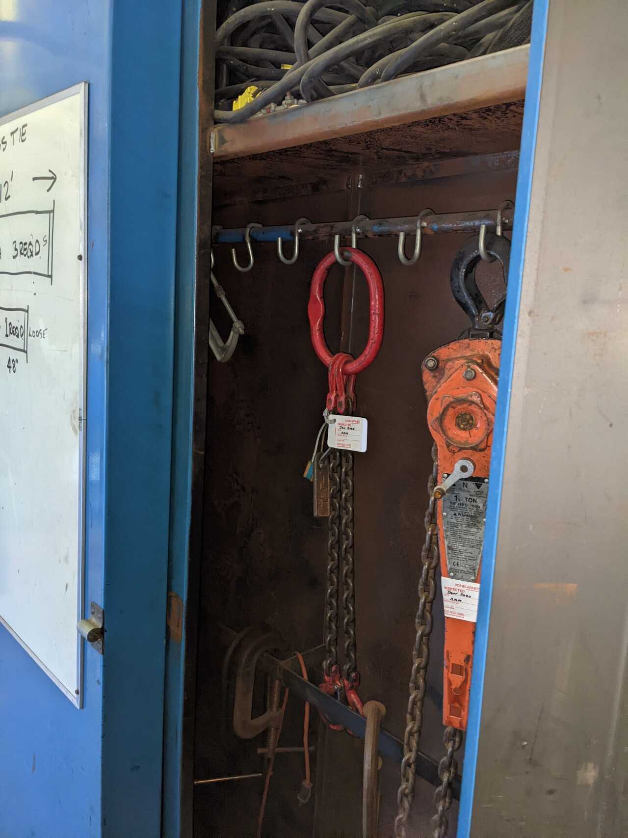 2 DOOR TOOL CABINET WITH CONTENTS, ASSORTED RIGGING EQUIPMENT, HOISTS, COME-ALONGS, CLAMPS, WIRE - LIFTING EQUIPMENT