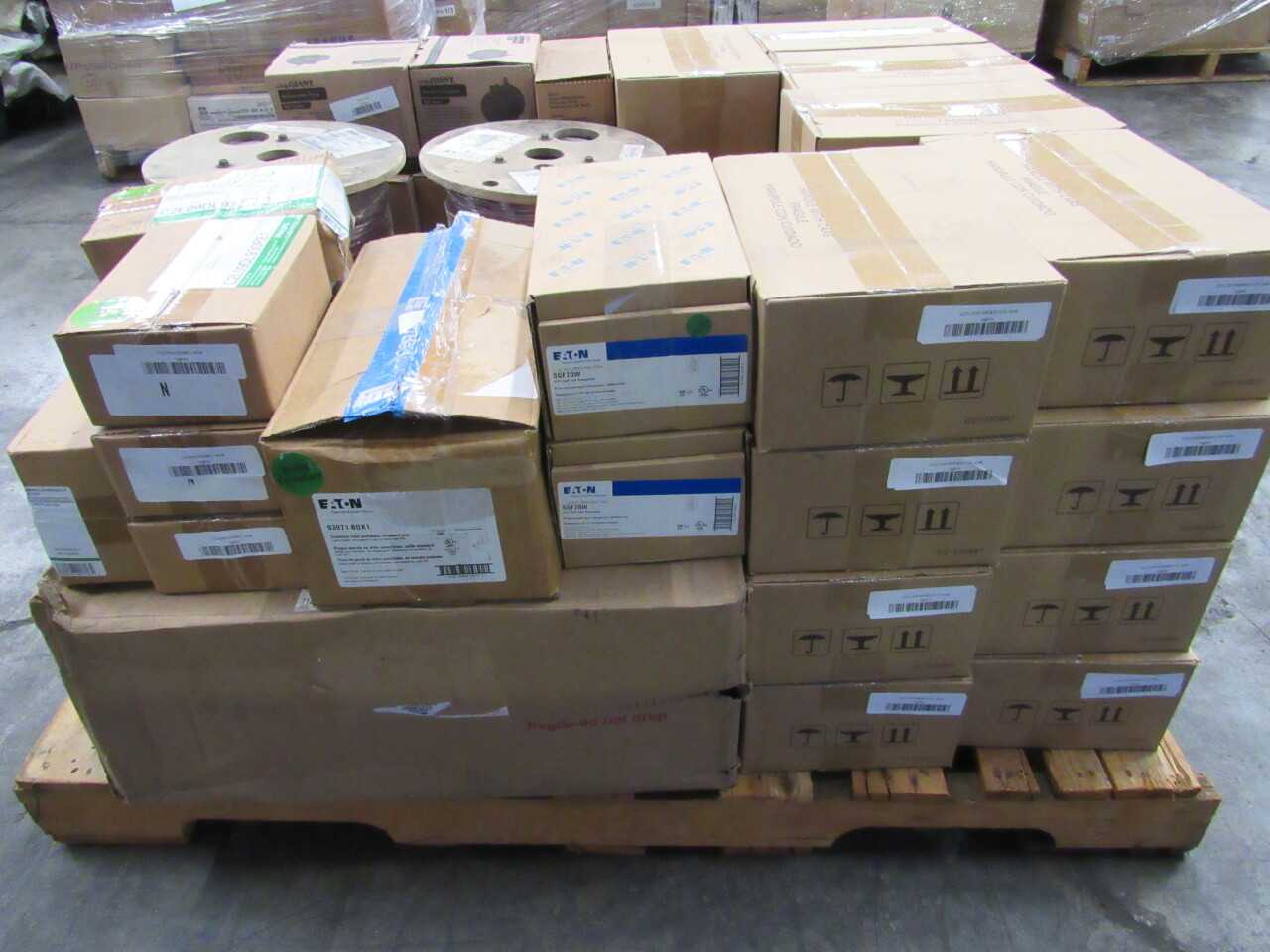 Pallet of 520x Assorted Cable/Wire/Cord/Outlet, Pumps & Lights - ELECTRICAL COMPONENTS