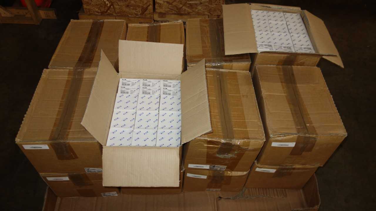 1 PALLET OF EATON MOELLER PKZM01-1 MOTOR CIRCUIT BREAKERS (16 BOXES OF 48) - CIRCUIT BREAKERS