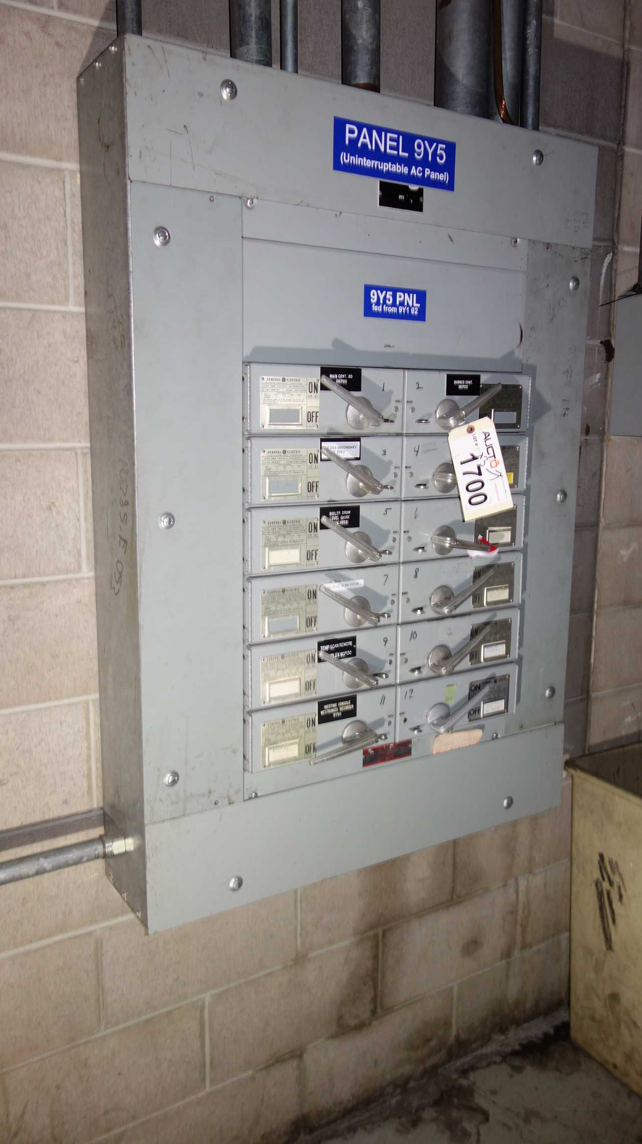 LOT OF 3 SQUARE D QMR PANEL BOARDS W/ 30A BREAKERS - CIRCUIT BREAKERS