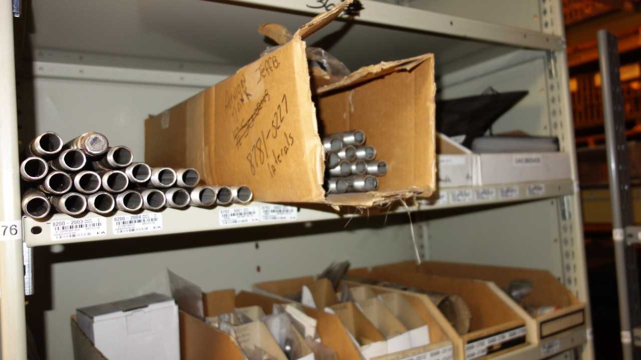 CONTENTS OF 4 SHELF COLUMNS, FISHER VALVE PARTS - VALVES