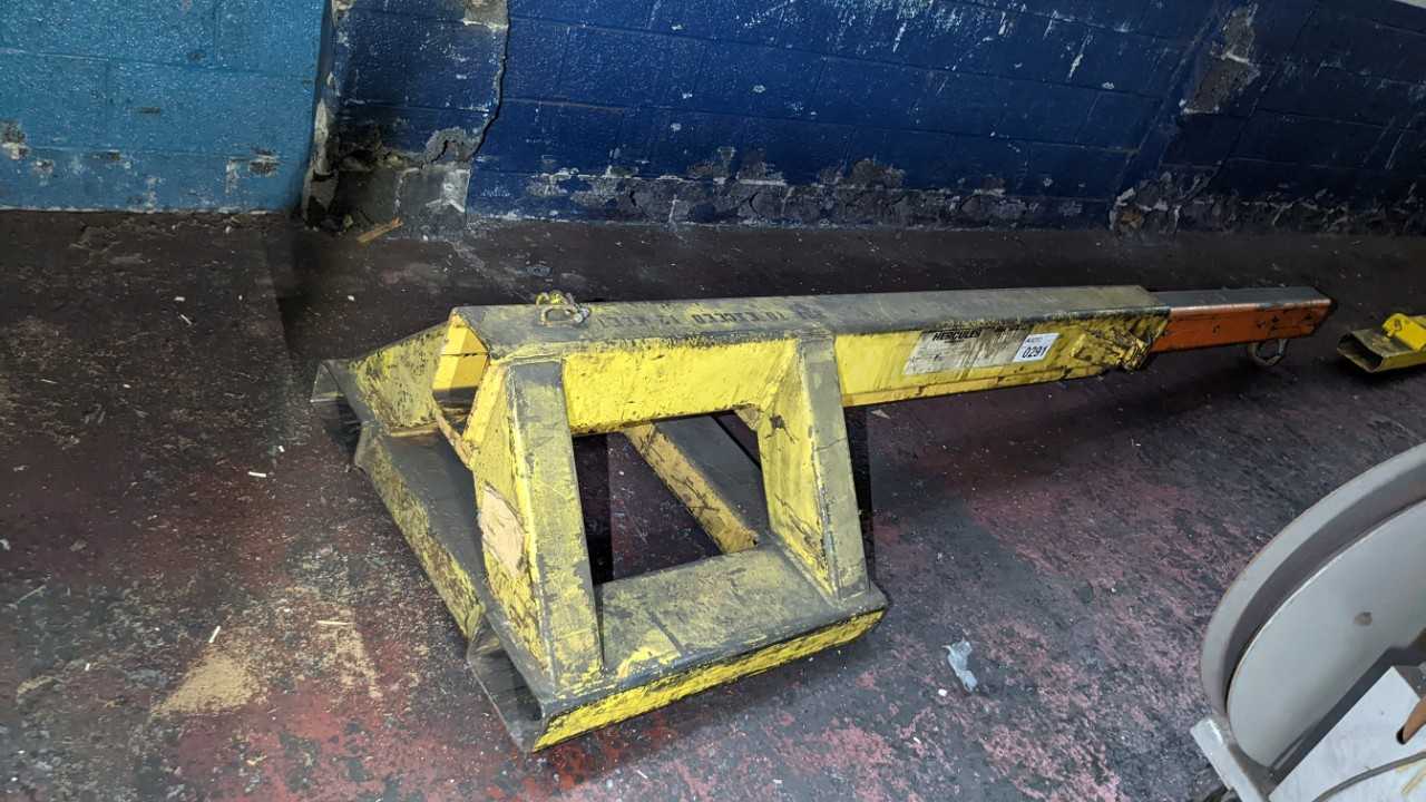 Hercules model BI-648 Forklift telescoping boom - FORKLIFTS