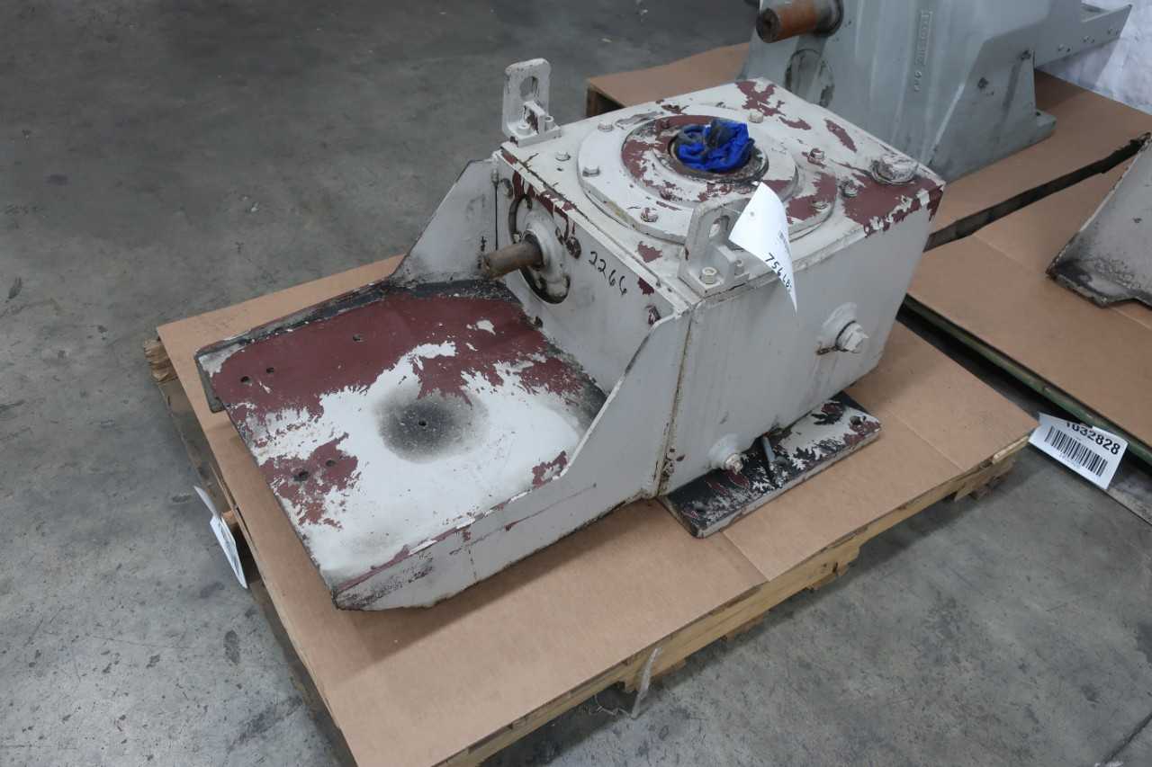 LOT OF 3 ENCLOSED GEAR REDUCERS - GEAR REDUCERS