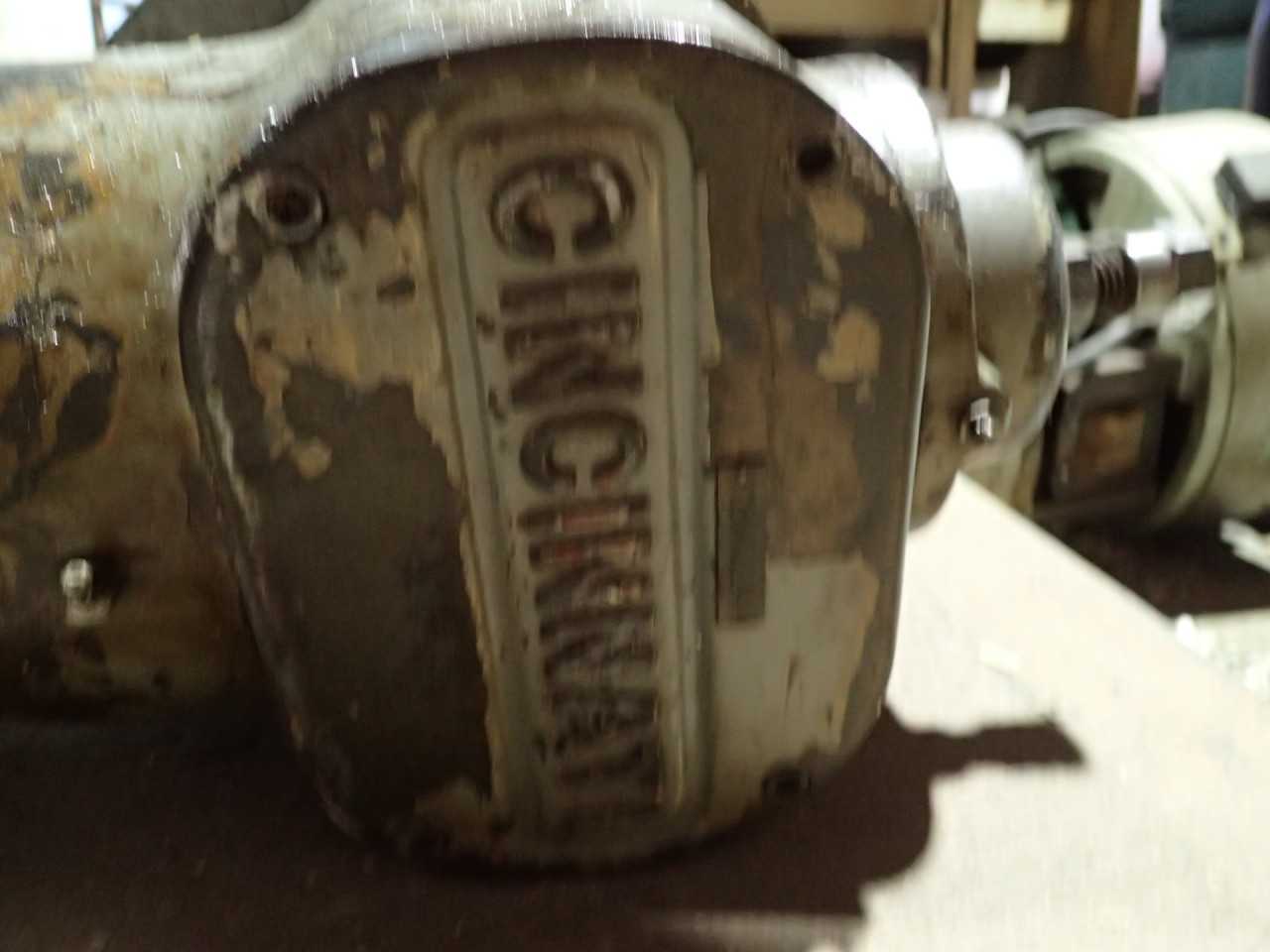 Cincinnati Right Angle Vertical Mill Milling Head for Horizontal Mill - MILLING MACHINES