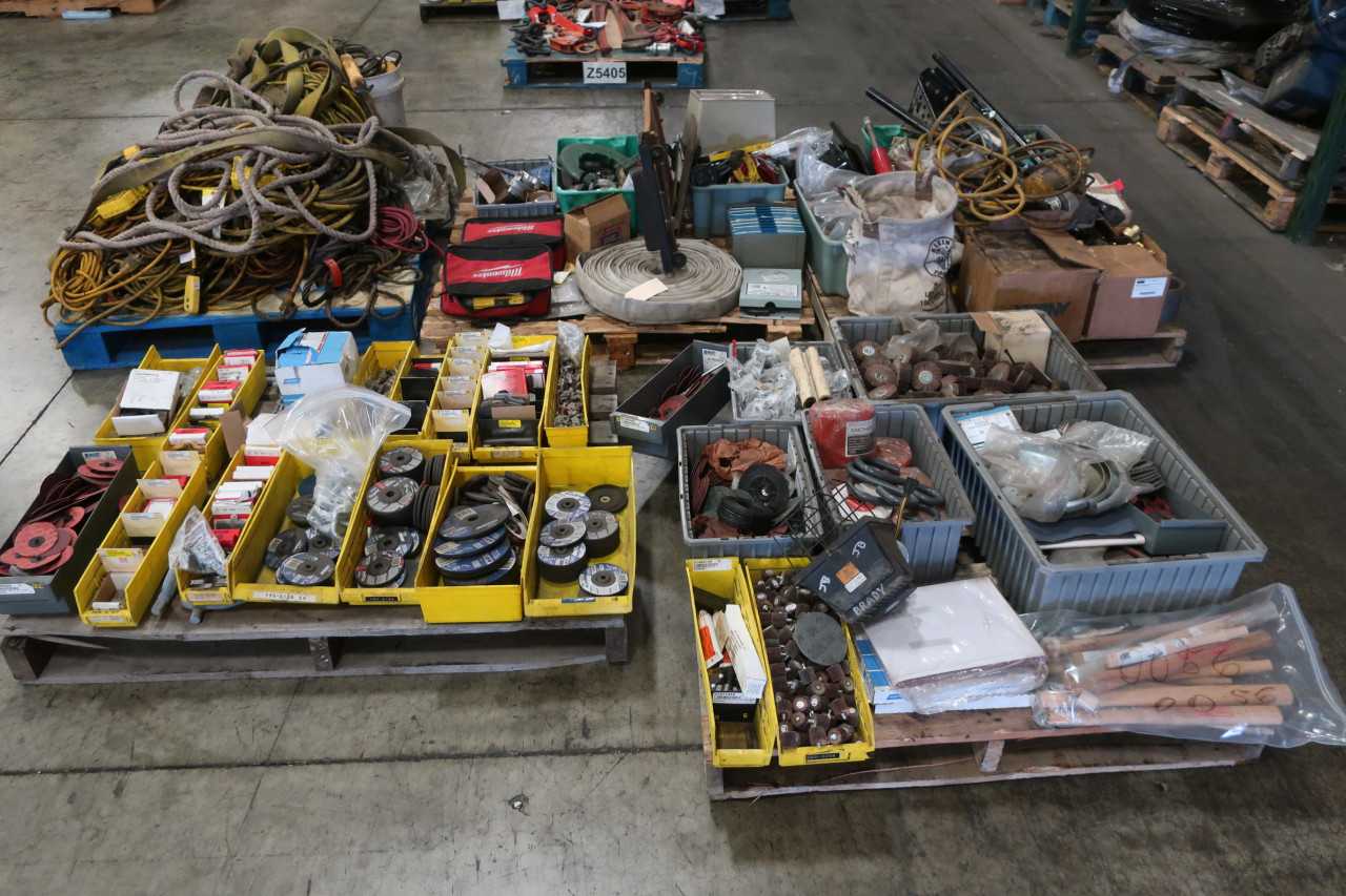 5 PALLETS OF ASSORTED TOOLS ABRASIVES POWERCORDS LIGHTING HARDWARE CLAMPS CREEPER HOISTS - ELECTRIC POWER TOOLS