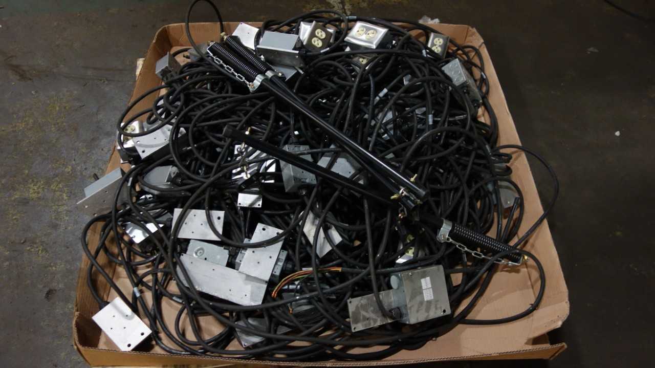 1 PALLET OF WIRE AND RECEPTACLE BOXES - ELECTRICAL COMPONENTS