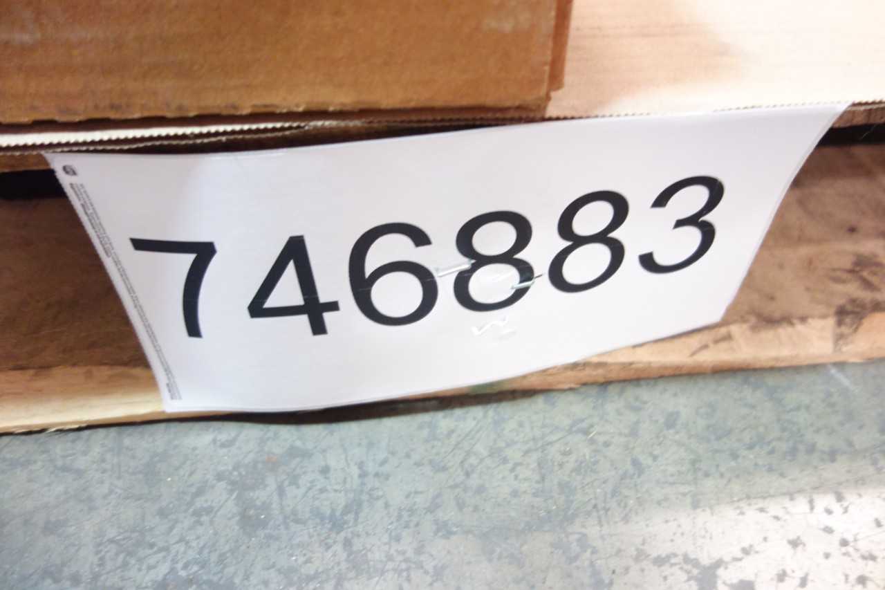 2 PALLETS OF ASSORTED FILTERS, PUMP, VALVES, FILTER ELEMENTS- PALL, BROWNE SHARPE, PARKER, VICKERS - PNEUMATIC FILTER ELEMENTS