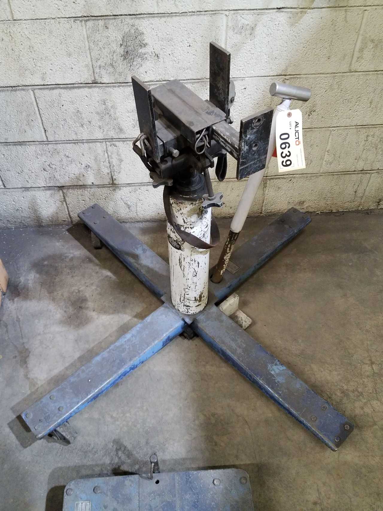 Repairable transmission jack, 750lb - POWER TRANSMISSION Repairable transmission jack, 750lb - POWER TRANSMISSION