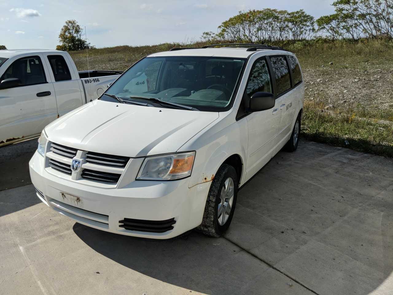 2010 DODGE GRAND RT 3.3L FWD CARAVAN - HYDRO EXCAVATOR TRUCKS