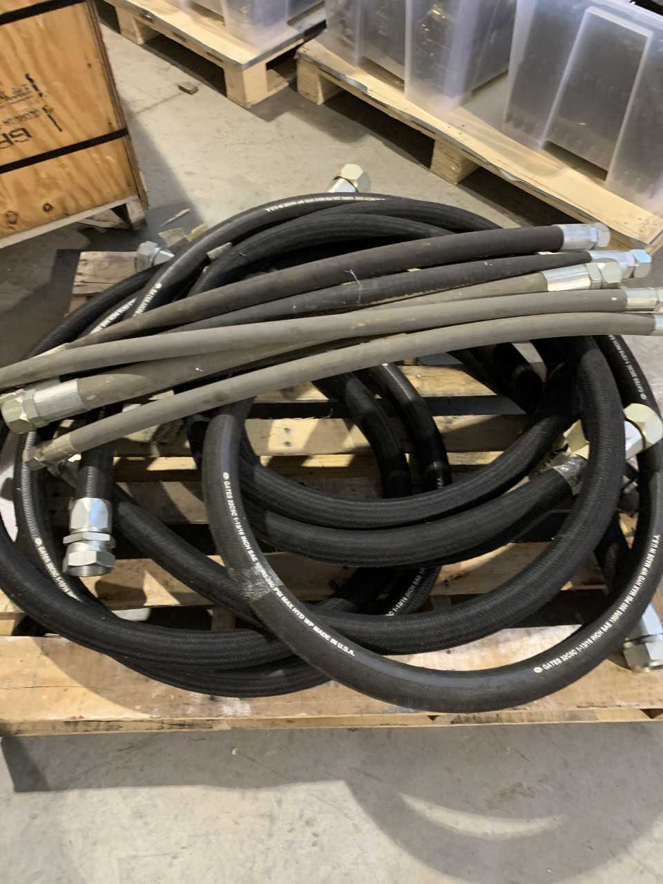 PALLET OF GATES HYDRAULIC HOSE VARIOUS SIZES - HOSE