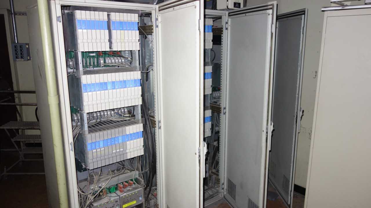 HONEYWELL TDC3000 PROCESS MANAGEMENT DCS SYSTEM (4 CABINETS) DELAYED REMOVAL - AUTOMATION & CONTROLS