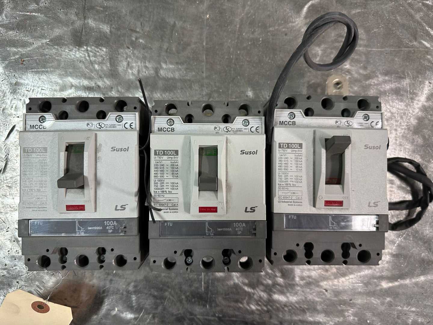 BULK LOT OF LS ELECTRIC CIRCUIT BREAKERS QTY 3 - CIRCUIT BREAKERS