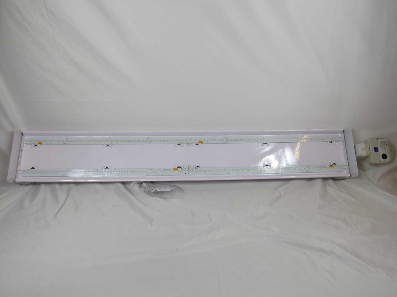 Atlas ILH104LED4SM Lighting Fixture LED Lamp 120-277VAC 104 Watts - LIGHTING