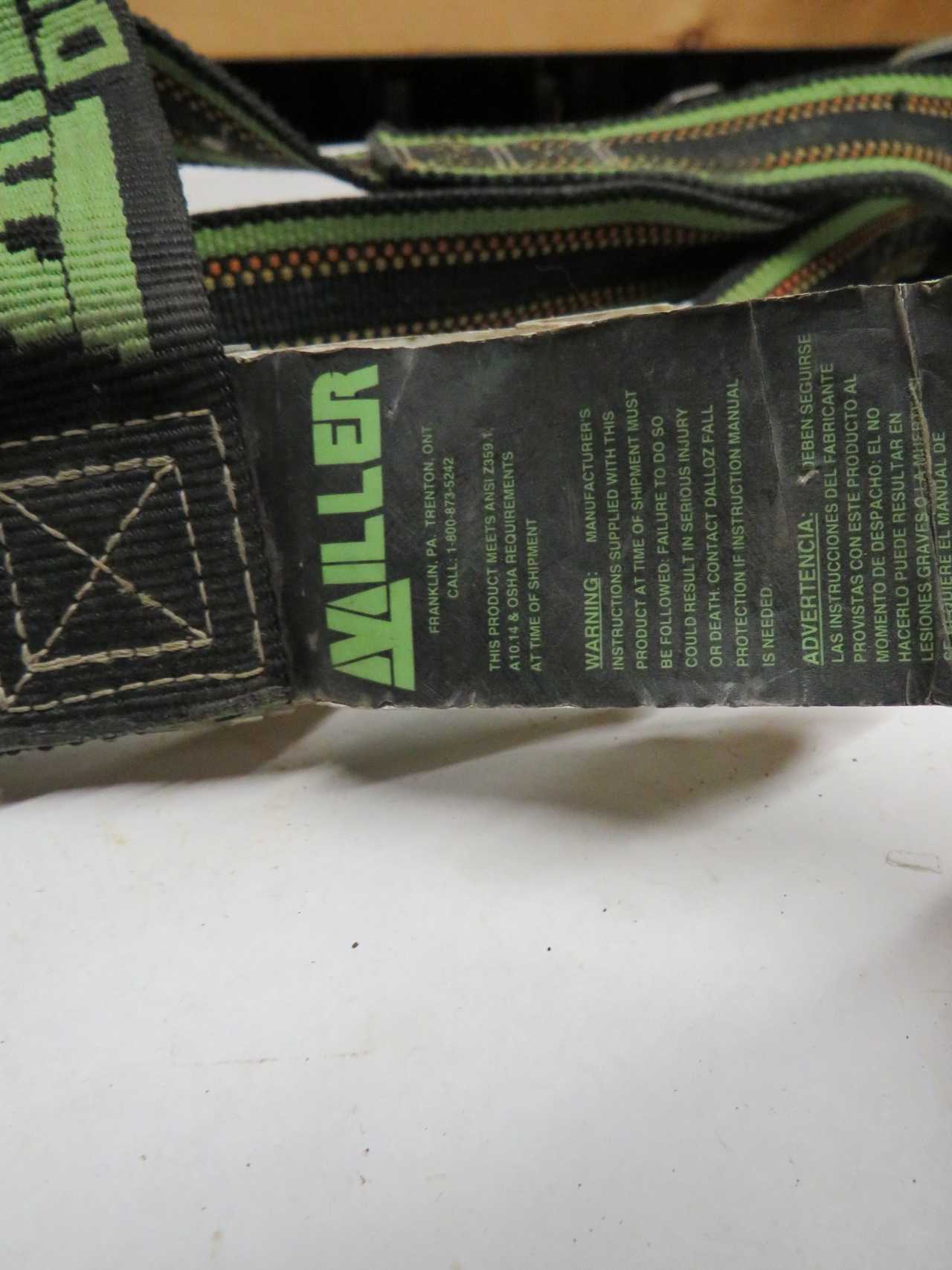LOT OF 4 ASSORTED MILLER DURAFLEX 650UGNC SAFETY HARNESSES - SAFETY EQUIPMENT