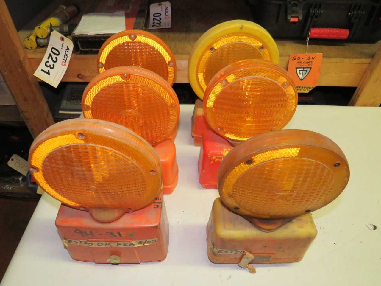 LOT OF 6 ASSORTED  CAMFLASH & SAFECO CONSTRUCTION CAUTION STROBE LIGHTS - LIGHTING