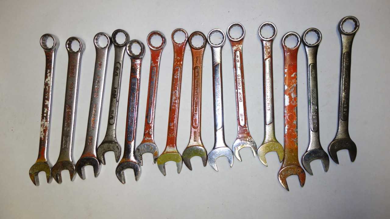 LOT OF 14 ASSORTED COMBINATION WRENCHES - HAND TOOLS