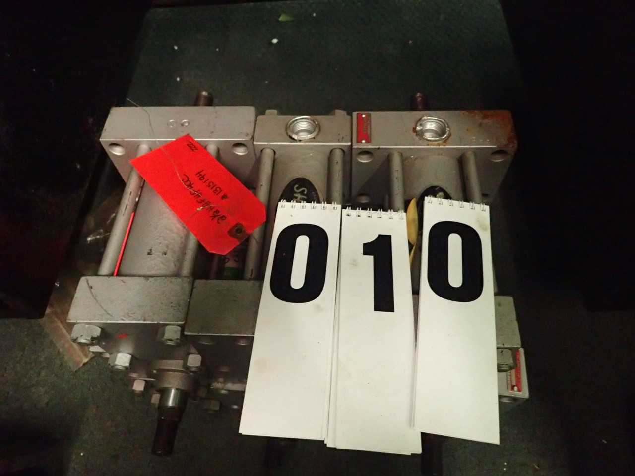 (9) Scheffer Hydraulic Cylinders 2.5" Bore 4" Stroke 2-1/2HHF4C - MISCELLANEOUS