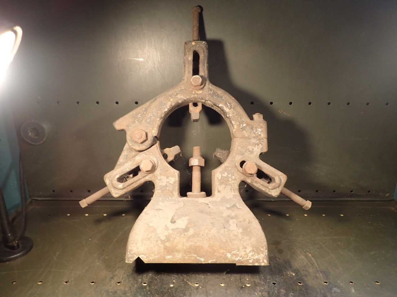 20" Lathe Steady Rest: 6-1/2" Thru Hole 10" Center Vee to Outside Flat - HOLEMAKING TOOLS