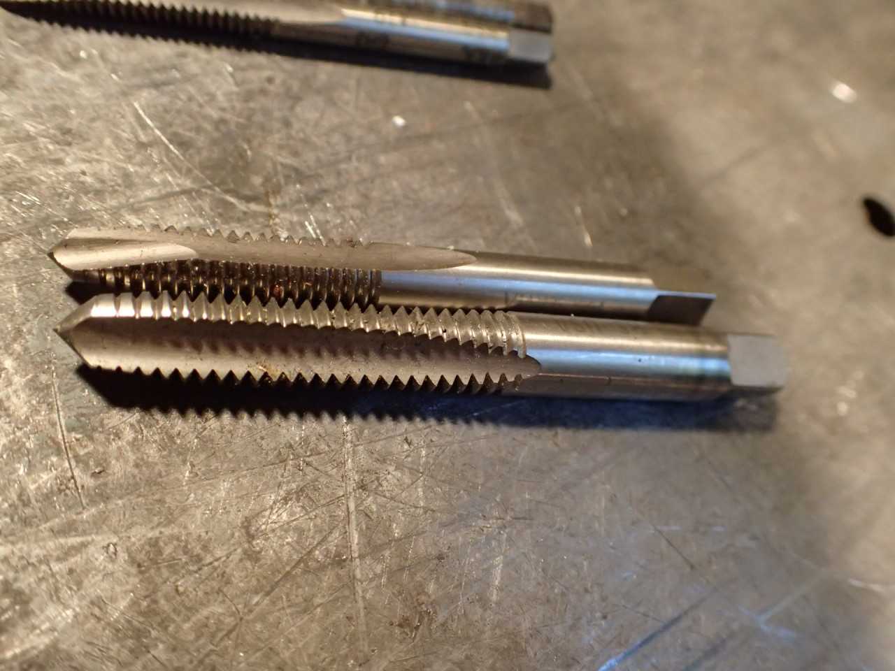 15 Piece Set of UNC Hand Thread Taps: #4-40 to 1"-8 NC - END MILLS