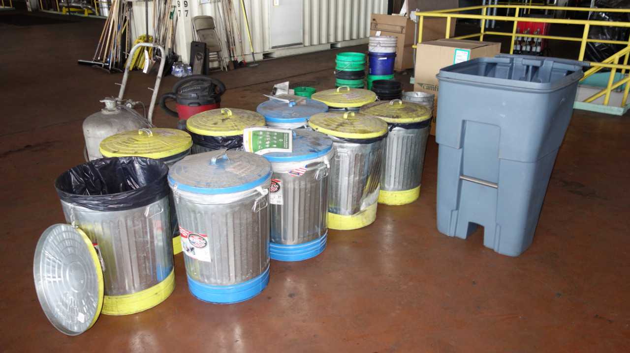 LOT OF TRASH BINS, BUCKETS, SHOP VAC, LIGHTING - MATERIAL HANDLING