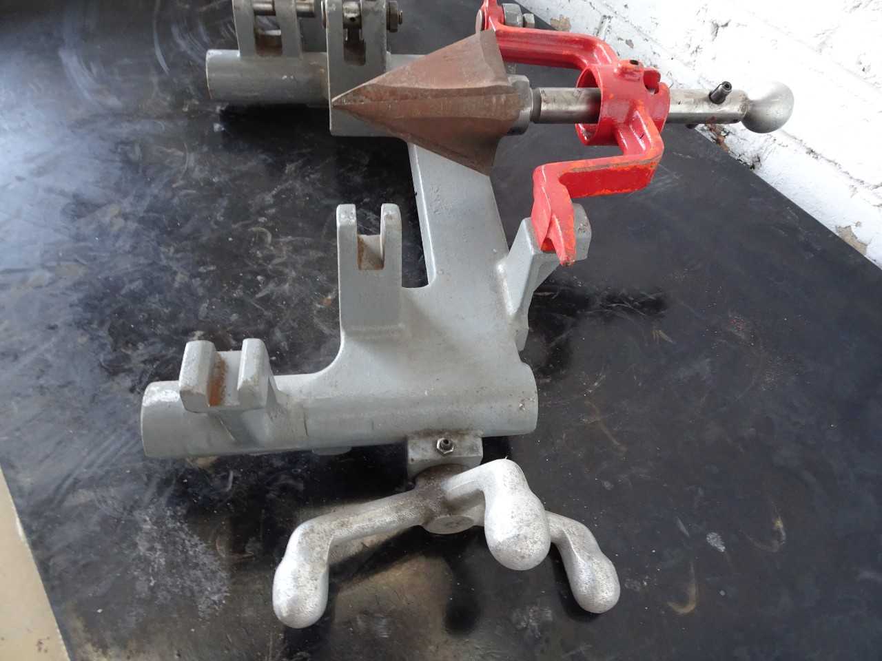 COLLINS OR REX pipe threader carriage - MACHINING ACCESSORIES & TOOLING