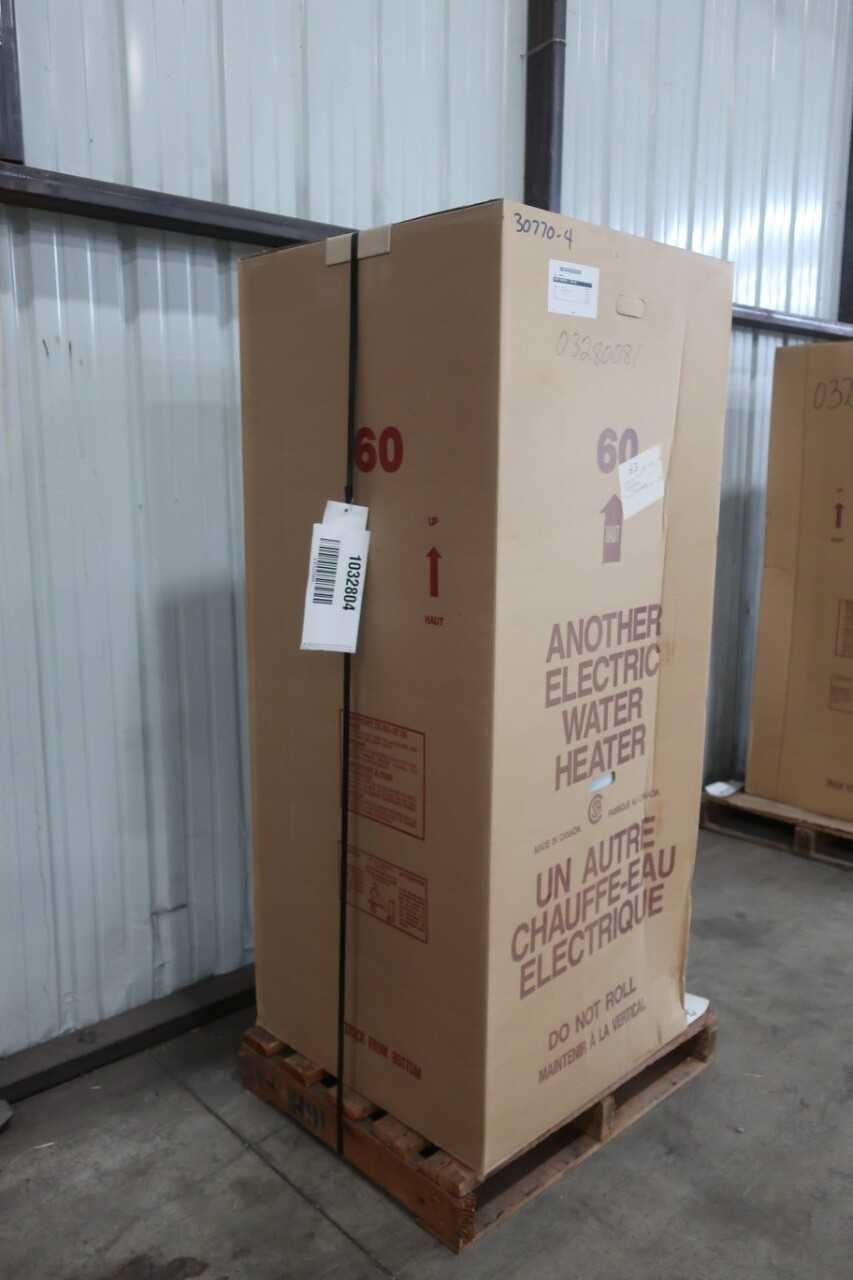 GIANT 172E-30H-2 ELECTRIC WATER HEATER - HVAC EQUIPMENT