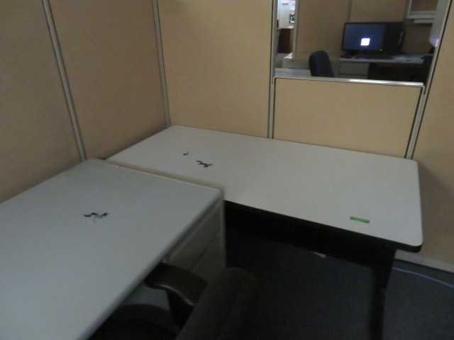 Office Furniture and Panels, Lot - MISCELLANEOUS