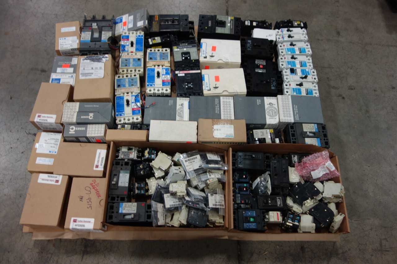 1 PALLET OF ASSORTED MOLDED CASE CIRCUIT BREAKERS- WESTINGHOUSE, SIEMEN, CUTLER-HAMMER, FUJI - CIRCUIT BREAKERS