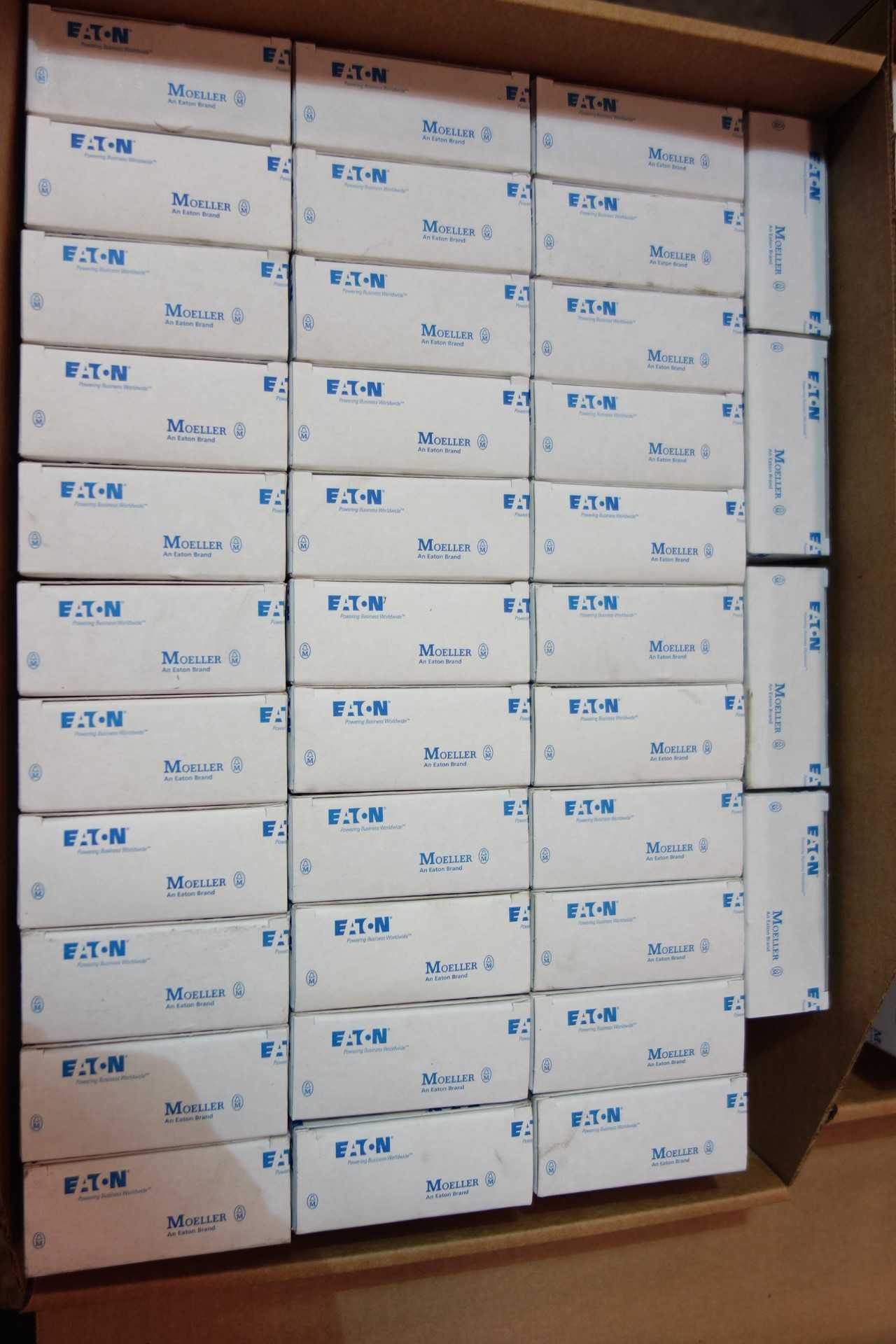 LOT OF EATON MOELLER CIRCUIT BREAKERS 2 POLE 20 AMP 10KA DC\ RATED PLS6-C20/2DC - CIRCUIT BREAKERS