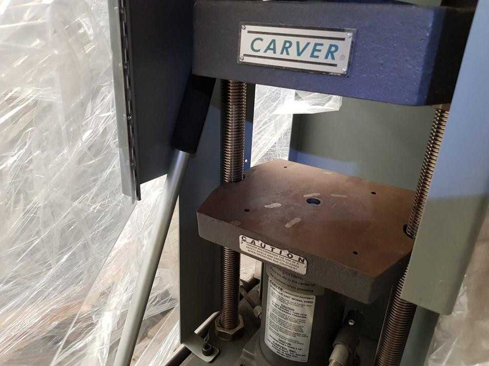 Carver 3853 Bench Top Laboratory Hydraulic Press - LAB & SCIENTIFIC