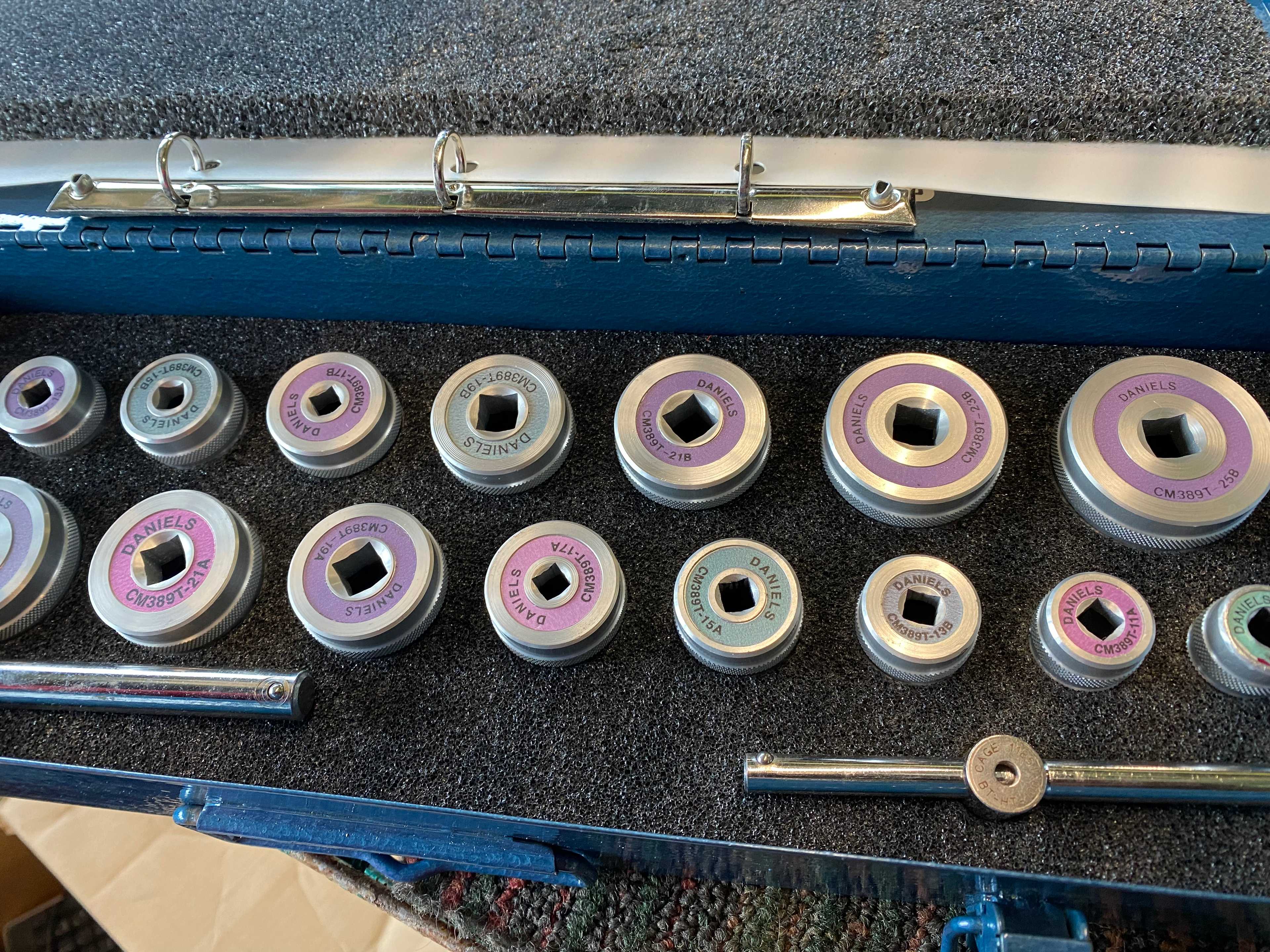 Series 3 Adapter Tool Set (Lot 2599914) Charleston - MACHINING EQUIPMENT