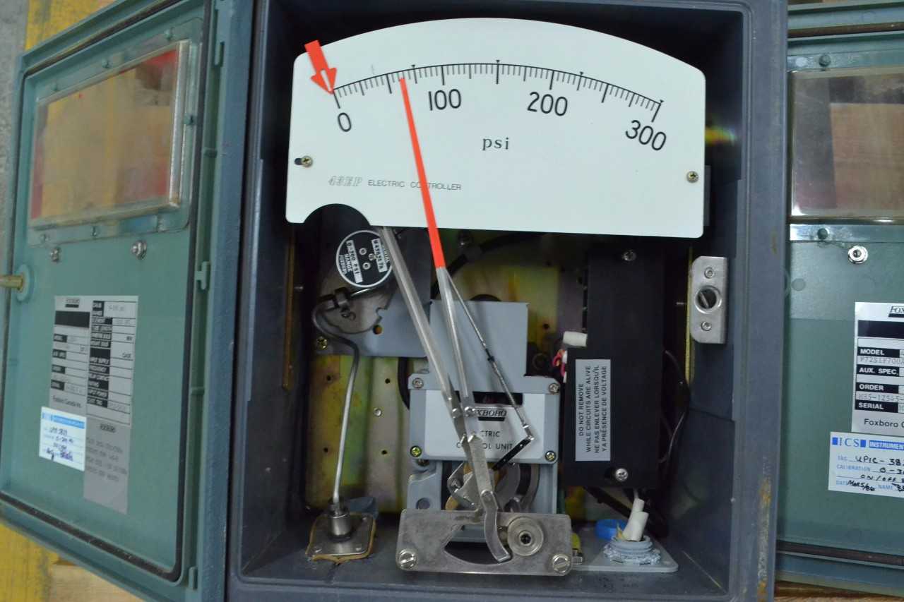 3 FOXBORO 43EP-F72SIF700A 0-300PSI ELECTRIC CONTROLLER (BRAMPTON) - MISCELLANEOUS