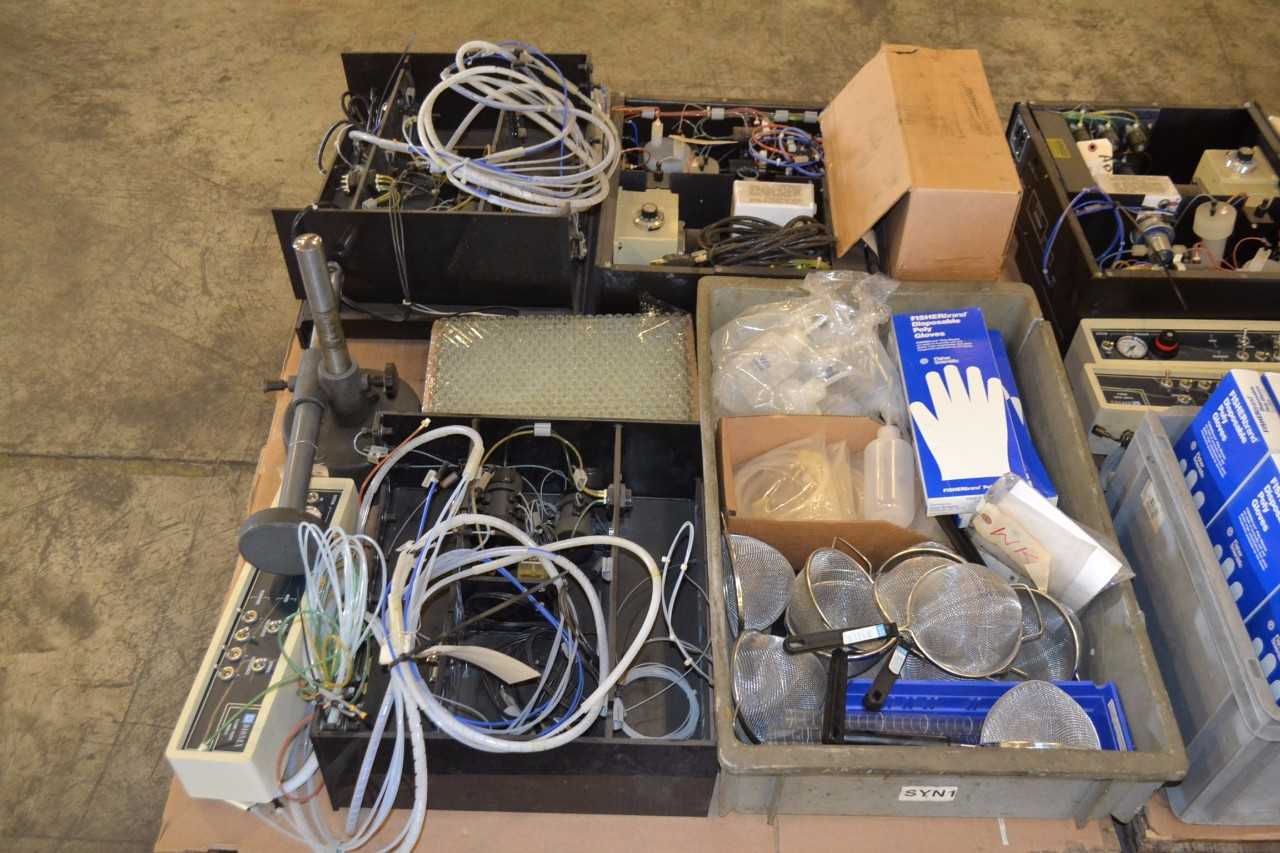 2 PALLETS OF ASSORTED LAB EQUIPMENT - MISCELLANEOUS