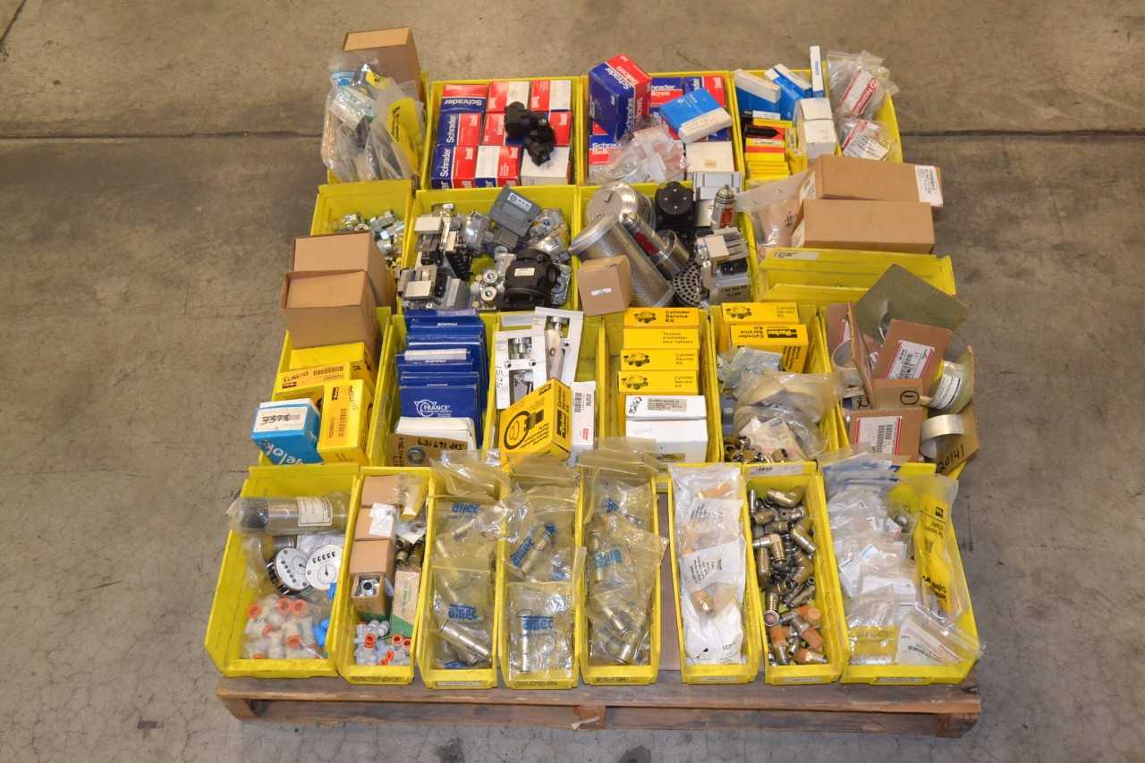 1 PALLET OF ASSORTED VALVE PARTS, REPAIR KITS, PARKER - MISCELLANEOUS