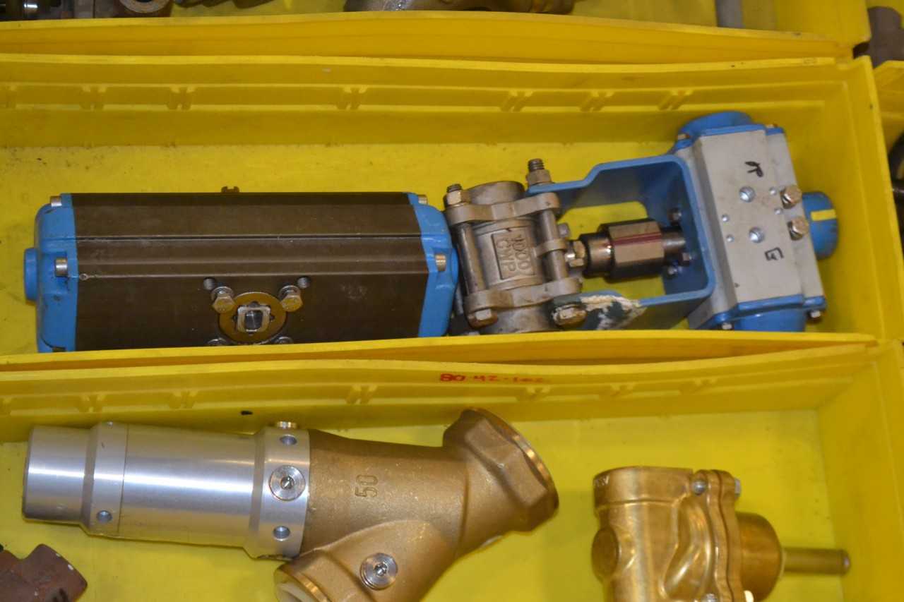 2 PALLETS OF ASSORTED VALVES AND VALVE PARTS - MISCELLANEOUS