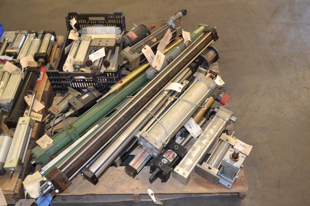 3 PALLETS OF ASSORTED PNEUMATIC CYLINDERS - MISCELLANEOUS