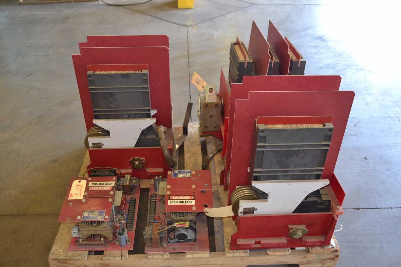 LOT OF 5 ASSORTED SWITCHGEARS - MISCELLANEOUS