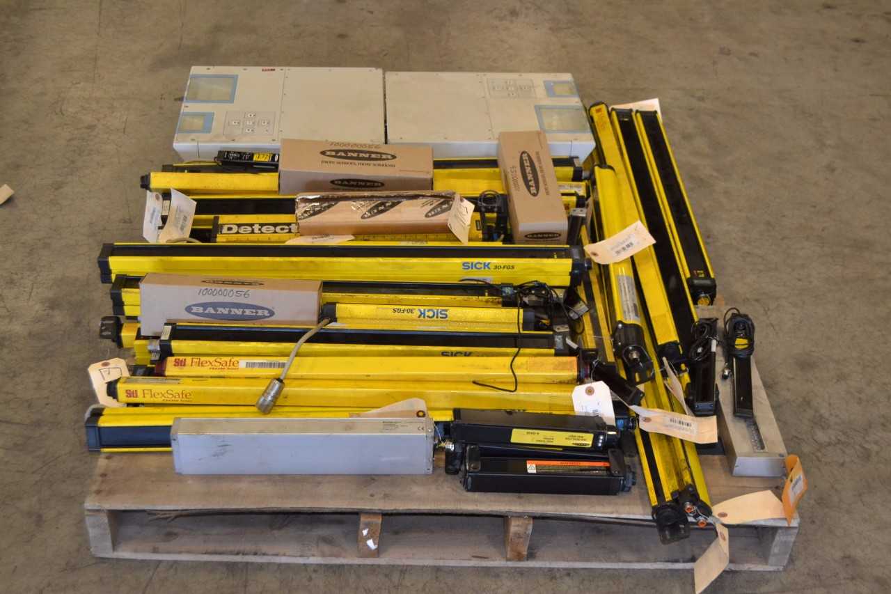 1 PALLET OF ASSORTED SAFETY LIGHT SENSOR CURTAINS - MISCELLANEOUS